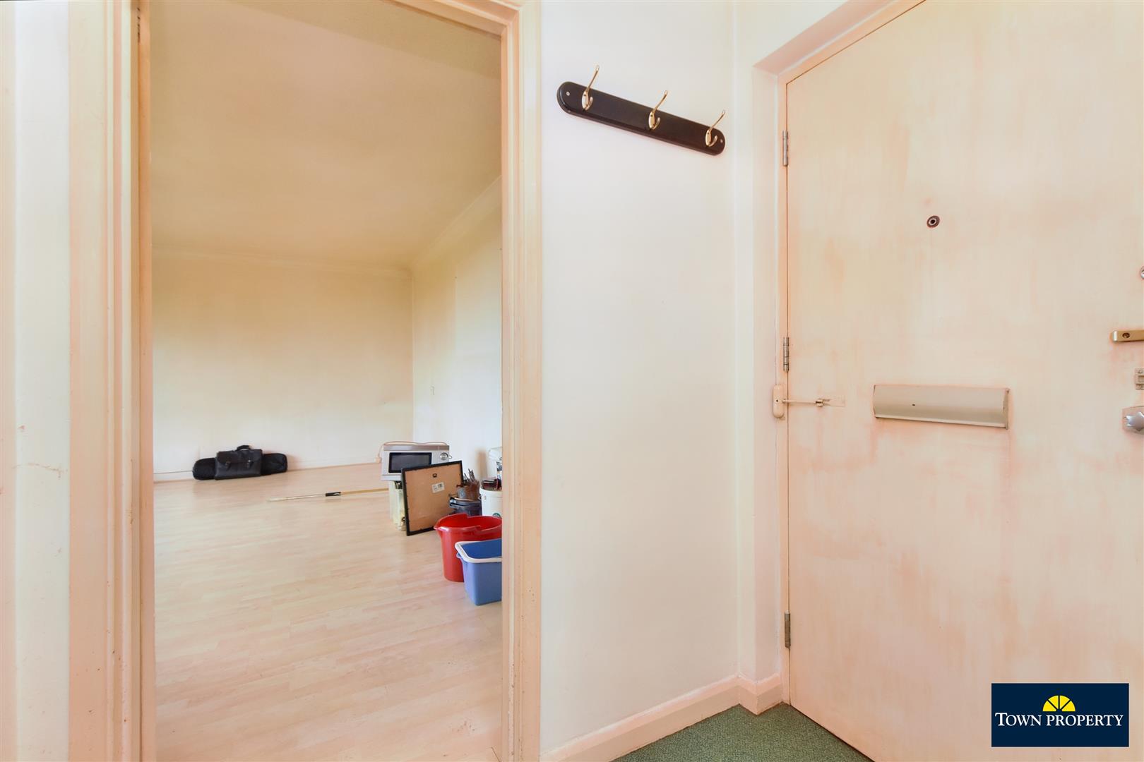 Property Details for Carew Road Eastbourne BN21 2JG Town Property